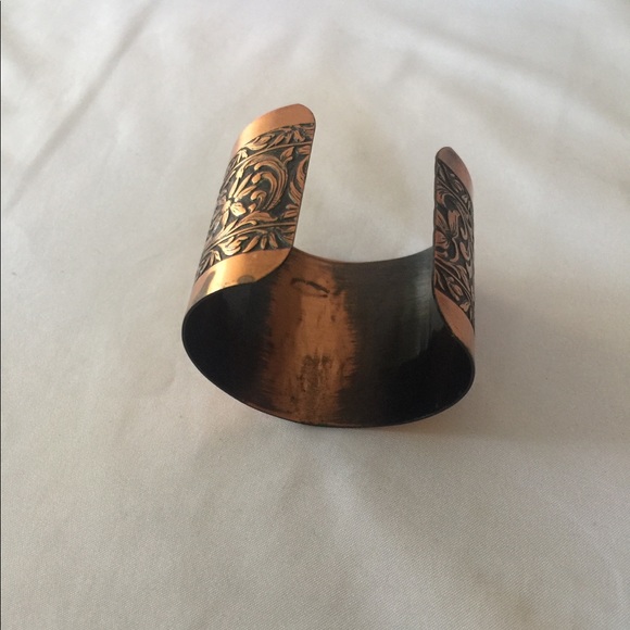 Copper Craft Guild Vintage Wide Copper Cuff - Picture 4 of 6